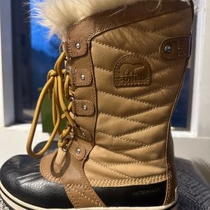 SOREL Tofino II Boot - Girls’: Curry/Elk Size 6